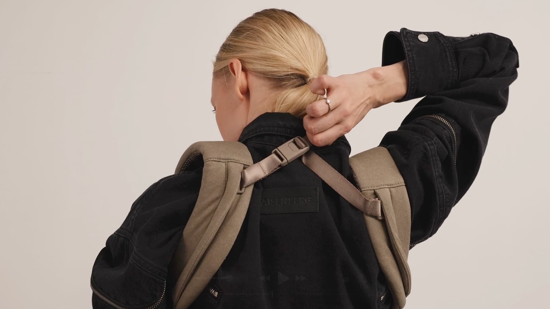 Magnetic buckle & adjustable strap for effortless safety