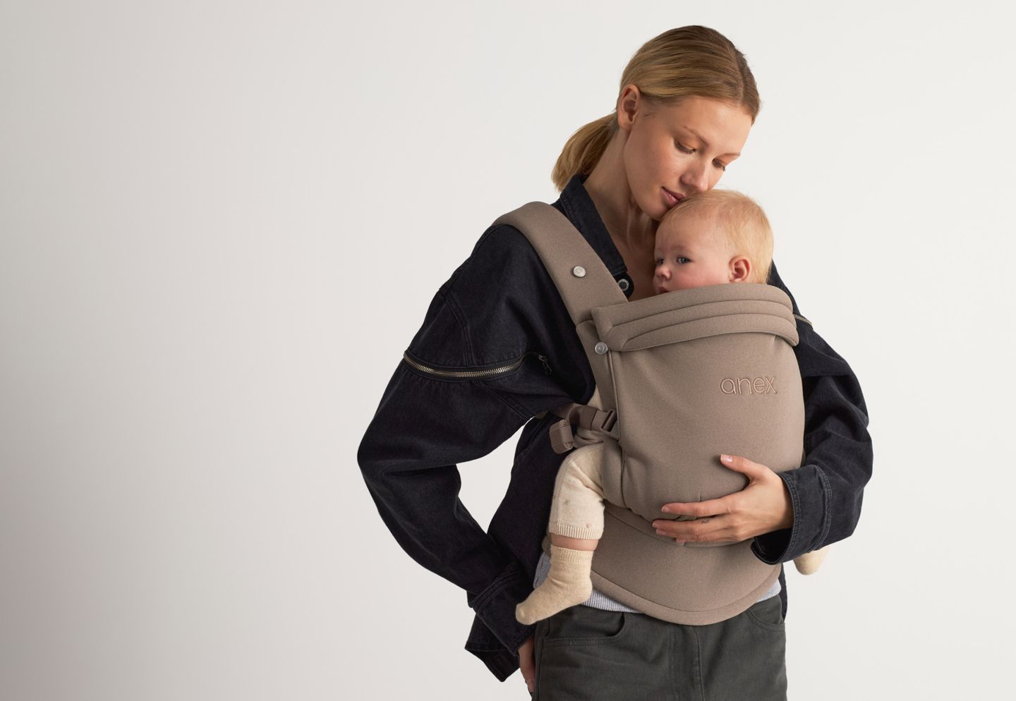 Whiz-hug — is your baby’s favorite new place to be