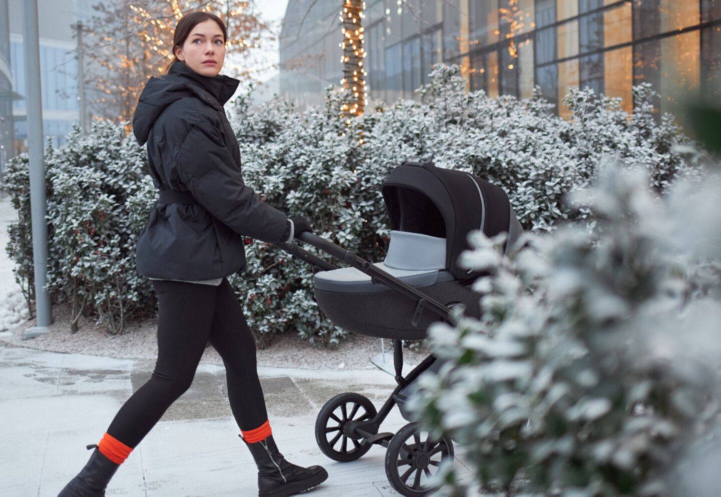 Winter stroller for all-weather walks: reasons why you need Anex m/type