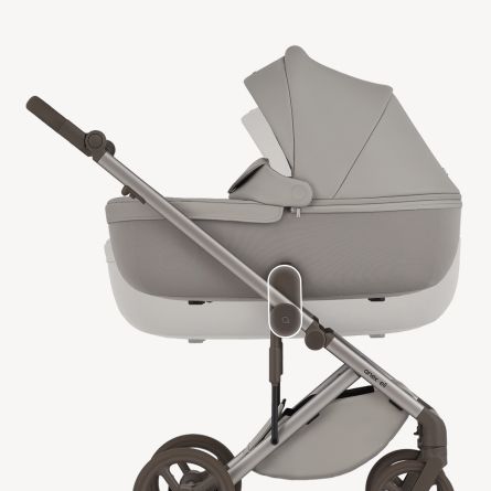 Carrycot & seat unit height adjustment adapters