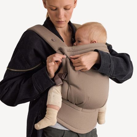 Допълнителен комфорт с двупозиционна подложка за глава