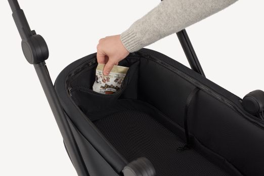 Боковой карман для необходимых мелочей