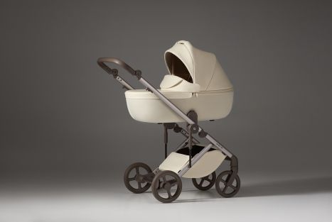 Meet Eli in color: six shades that move with your story