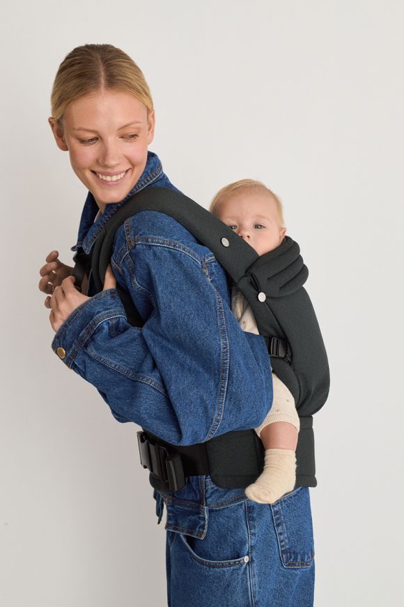 Whiz-hug — is your baby’s favorite new place to be